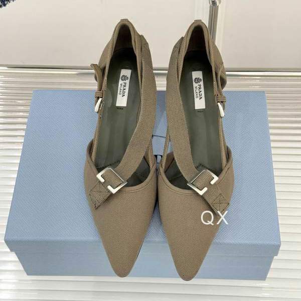 Picture of Prada Shoes _SKUPradasz35-40JX0210119213